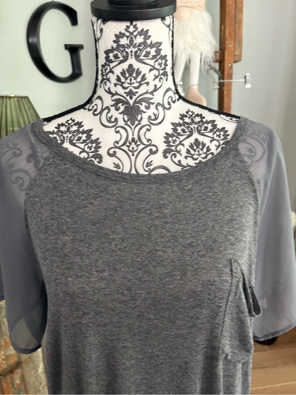 Gray Women's Short-Sleeve Pocket Tunic Top - Lightweight Casual NWOT - Picture 5 of 8